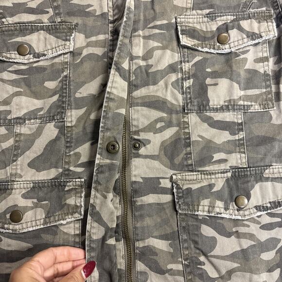 Mudd Womens XL Camo Denim Military-Style Distressed Jacket Pockets - Picture 2 of 8